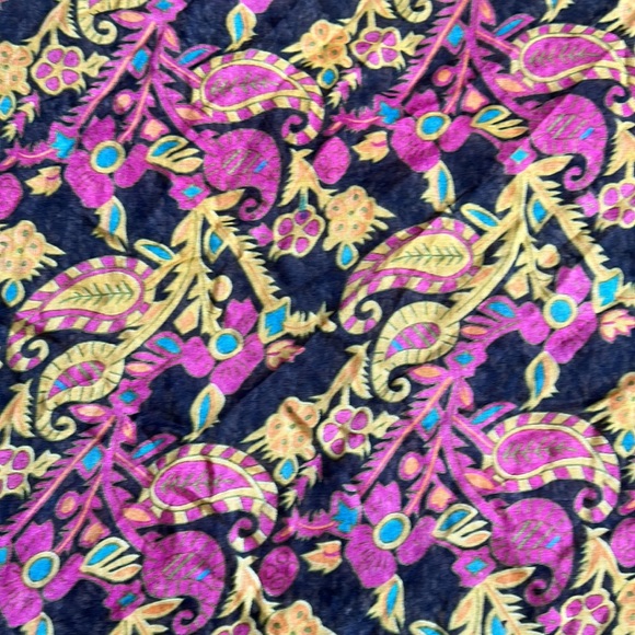 Square scarf - Picture 2 of 3